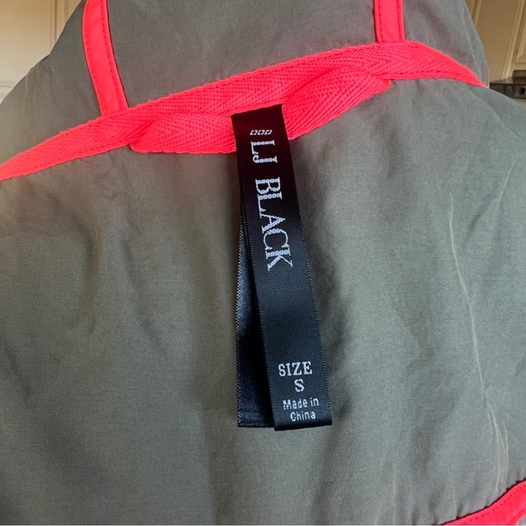 LORNA JANE BLACK WINDBREAKER ANIRAK JACKET AZTEC PRINT SIZE SMALL - Picture 9 of 10